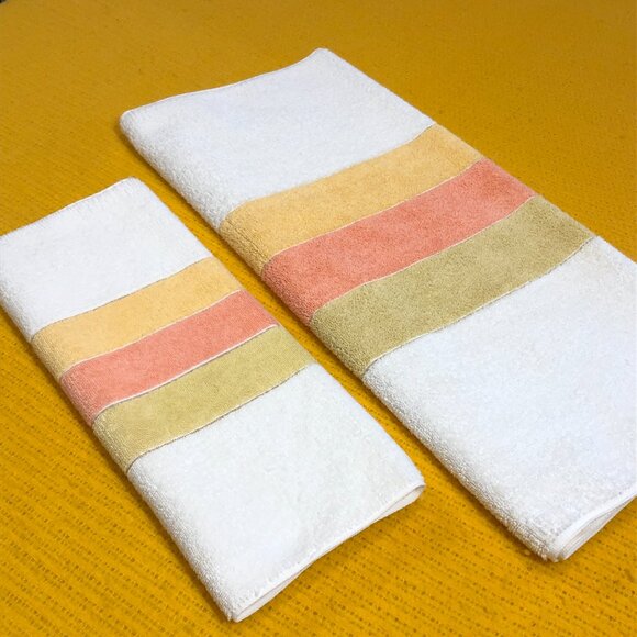 Vintage 80s FIELDCREST Cotton Bath Hand Towel Set: Pistachio Coral Honey Stripes - Picture 5 of 9